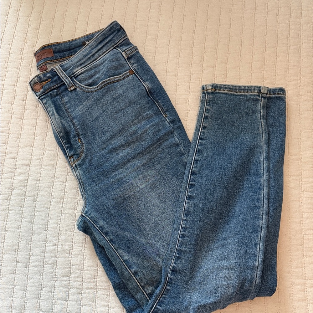 Judy Blue Light Wash Skinny Jeans